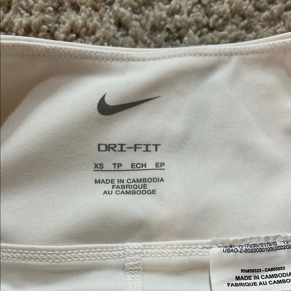 Nike Women's White Skort - Picture 2 of 5